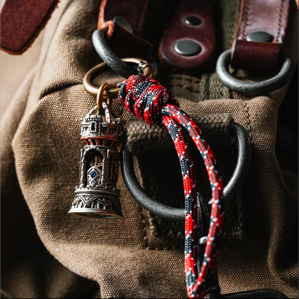 Medieval Guardian Pendant – Dual-Sided Rotating Warrior Pendant